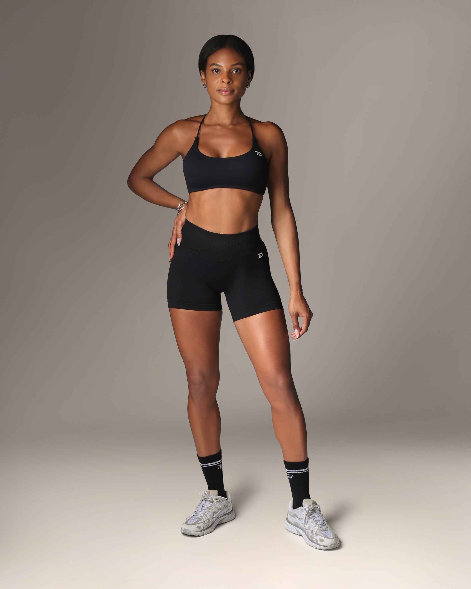 Elevate Shorts 6" Black