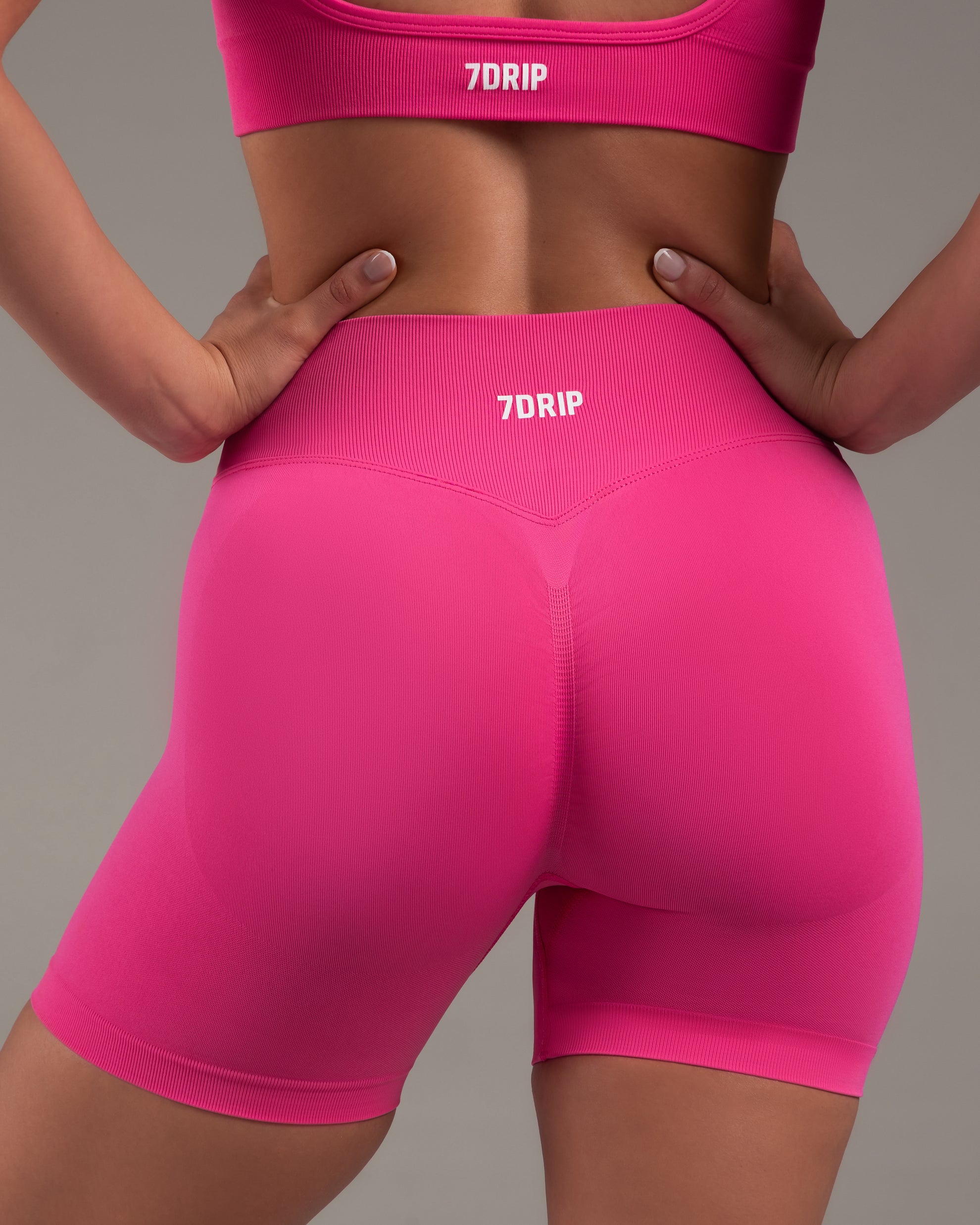 Core Form Shorts 5" Hot Pink
